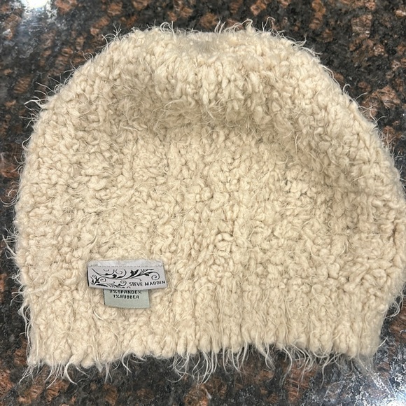 🌿Steve Madden cream colored women’s winter hat - size OS🌿 - Picture 3 of 6